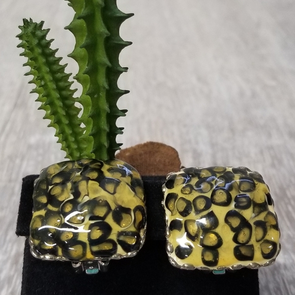 Jewelry - Vintage Square Leopard print Earrings